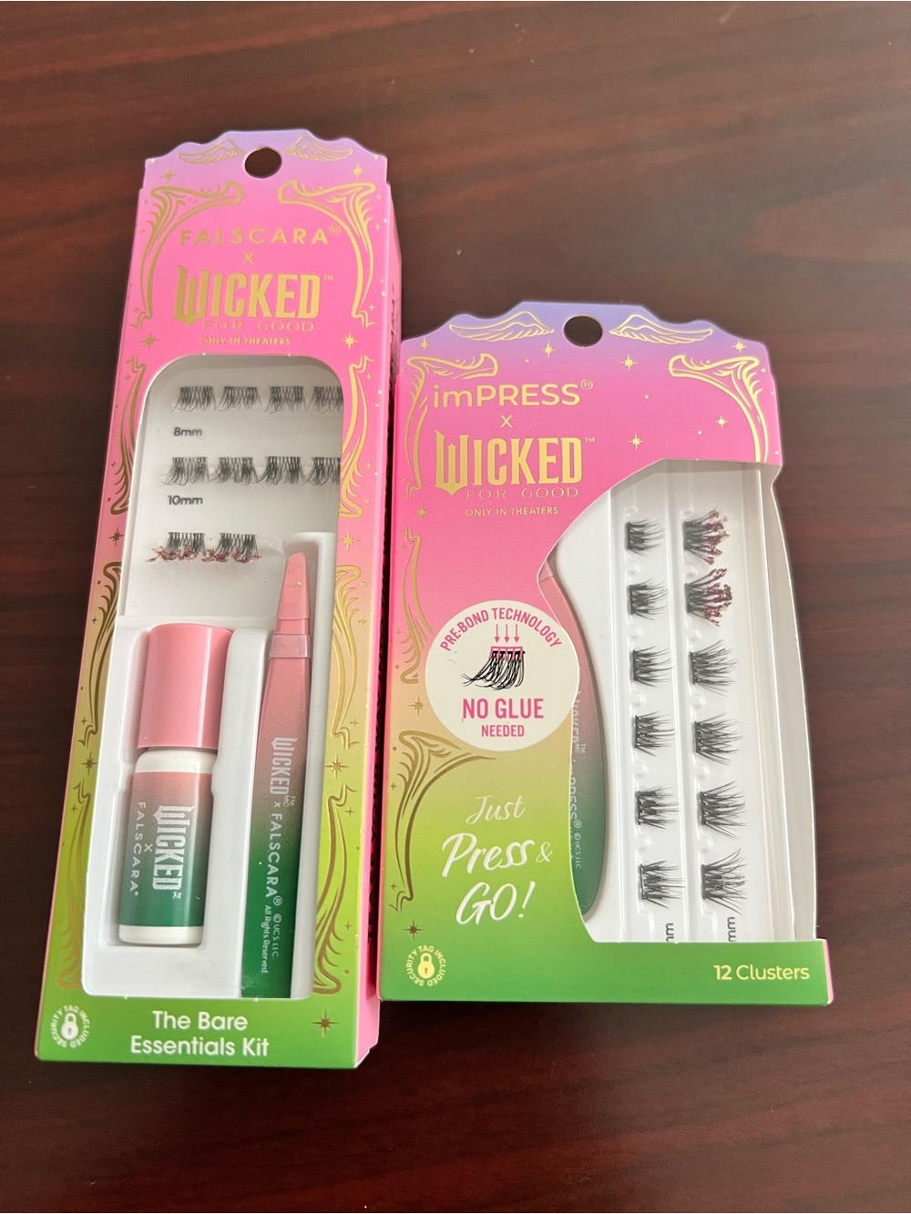 imPRESS Wicked Magnetic Lash Kit in Pink and Green